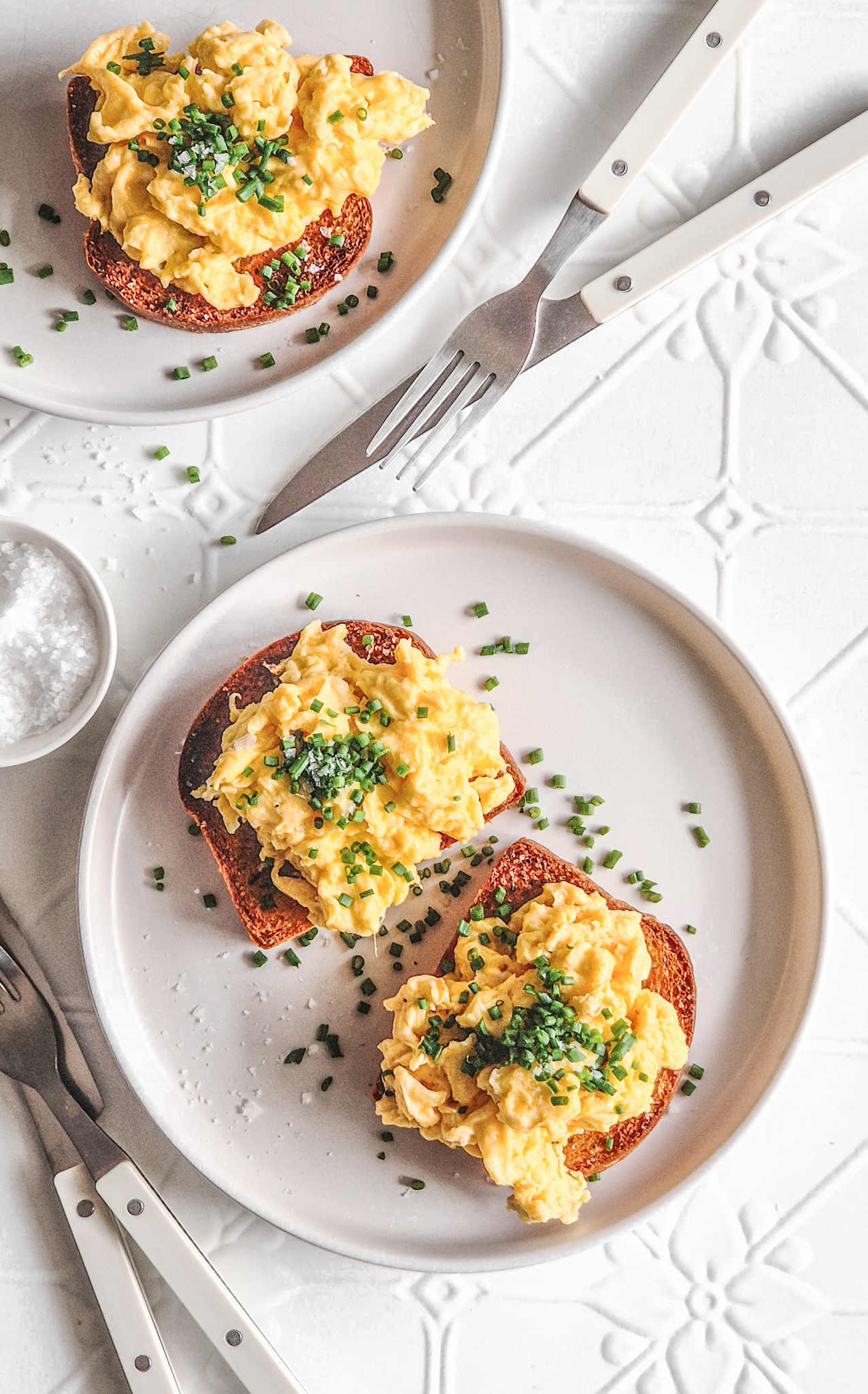 Creamy Scrambled Eggs with Chives